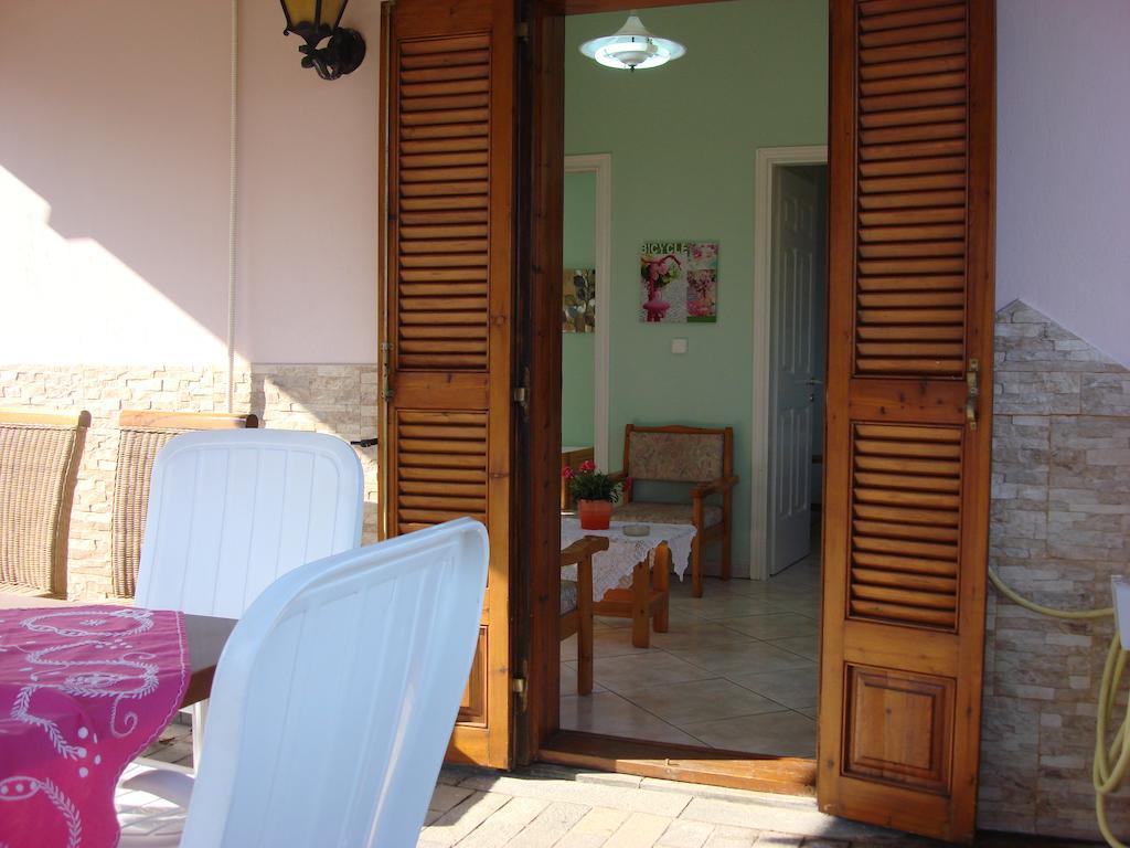 Villa Melina 1 Koinira Bilik gambar